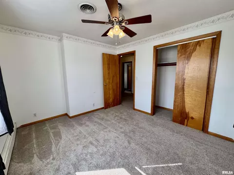 146 Holden Ter, Macomb, IL 61455 photo 20