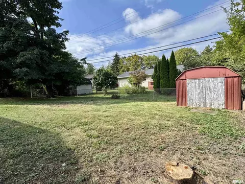 146 Holden Ter, Macomb, IL 61455 photo 39