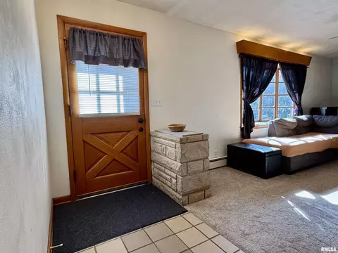 146 Holden Ter, Macomb, IL 61455 photo 5