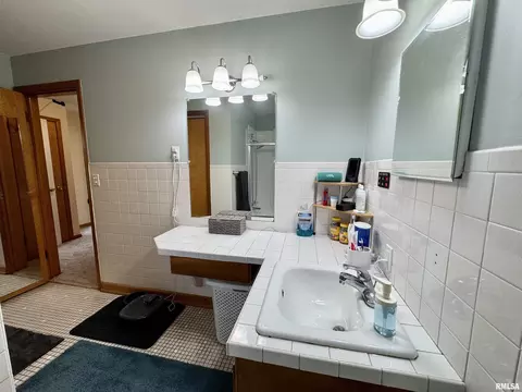 146 Holden Ter, Macomb, IL 61455 photo 28