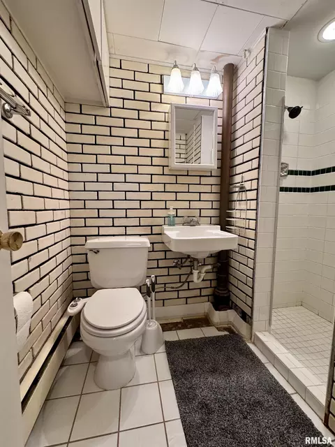 146 Holden Ter, Macomb, IL 61455 photo 35