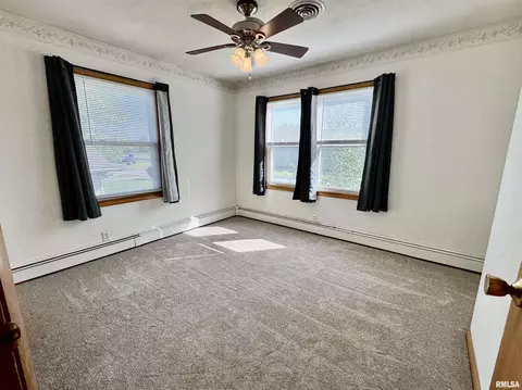 146 Holden Ter, Macomb, IL 61455 photo 18