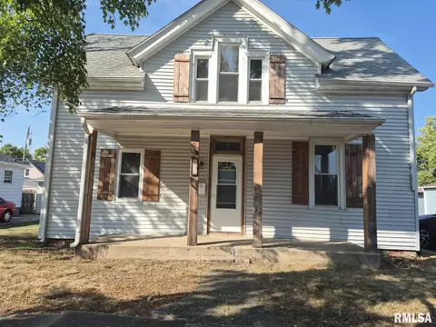 921 Catherine St, Pekin, IL 61554