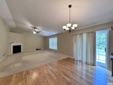 1306 Grand Ave, Macomb, IL 61455 photo 6