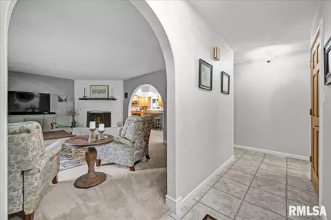 Entry Way - 306 Arbor Vitae Dr, Germantown Hills, IL 61548 photo 1 of 1