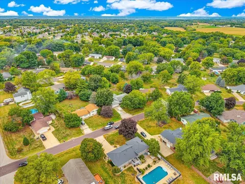 View/Area - 306 Arbor Vitae Dr, Germantown Hills, IL 61548 photo 4 of 7