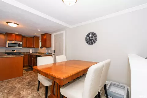 Dining - 207 Packard St, Bloomington, IL 61701 photo 1 of 1