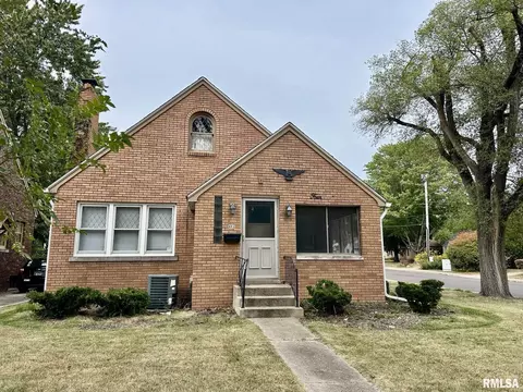 401 W Forrest Hill Ave, Peoria, IL 61604