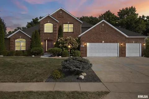 1224 Autumn Ridge Ct, Morton, IL 61550