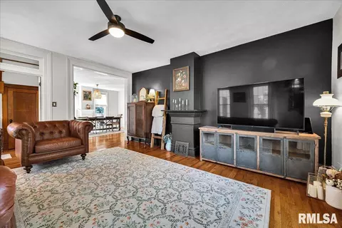 801 W 3rd St, Delavan, IL 61734 photo 7