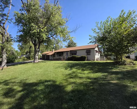 1712 N Stevens Ave, Decatur, IL 62526