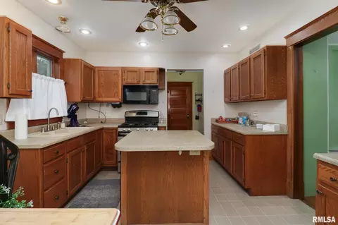 412 Elm St, Delavan, IL 61734 photo 11