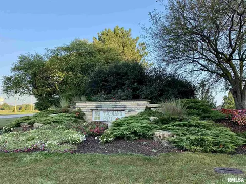 002 Redbud Dr, Macomb, IL 61455 photo 3