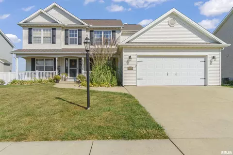1405 Santa Fe Dr, Washington, IL 61571