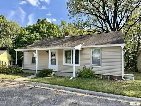 110 Joyce Ct, East Peoria, IL 61611