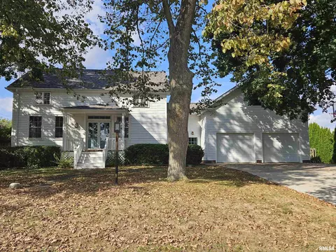 405 E Franklin St, Tremont, IL 61568