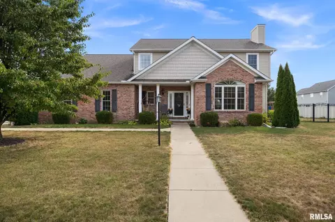 450 Coral Dr, Morton, IL 61550