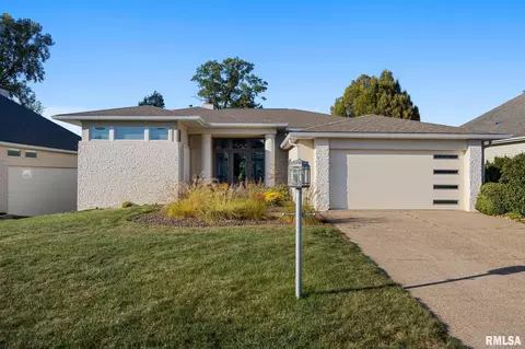 4411 W Jewelwood Ct, Peoria, IL 61615