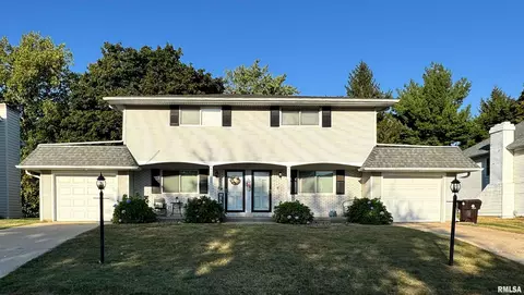 6001-6003 N Imperial Dr, Peoria, IL 61614