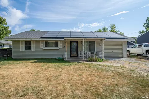 103 S Meadowview Ln, Washington, IL 61571