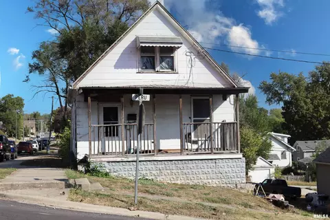 6324 S Adams St, Bartonville, IL 61607
