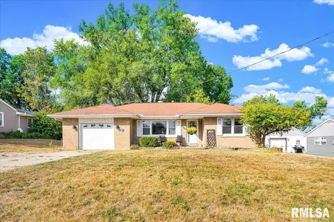2505 W Camille St, Peoria, IL 61614