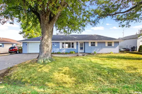 118 Bryant St, Morton, IL 61550