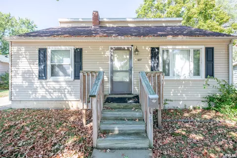 427 W Placher Ct, Chillicothe, IL 61523