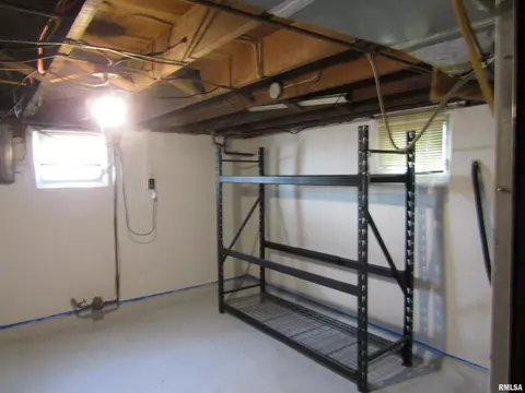 916 E Jackson St, Cuba, IL 61427 photo 37