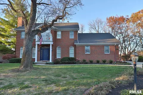 132 Star Rim Dr, East Peoria, IL 61611
