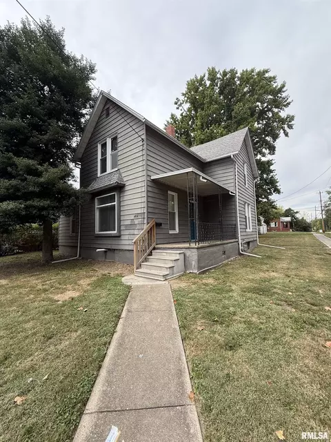 404 W Pierce St, Macomb, IL 61455