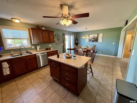 Kitchen - 1601 Greenview Dr, Eureka, IL 61530 photo 3 of 3