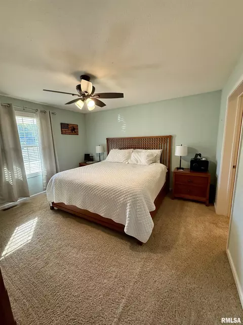 Bedroom - 1601 Greenview Dr, Eureka, IL 61530 photo 2 of 9