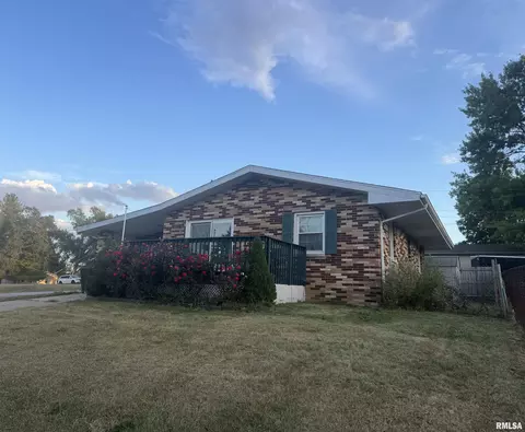 1140 E Myrtle St, Canton, IL 61520