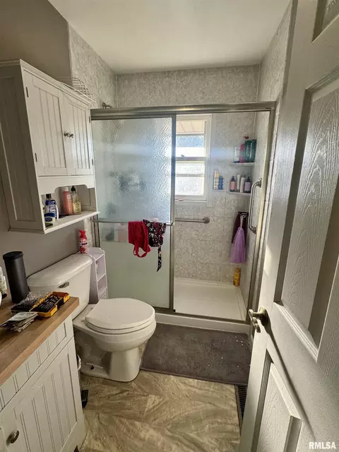 1140 E Myrtle St, Canton, IL 61520 photo 10
