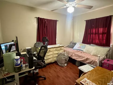 1140 E Myrtle St, Canton, IL 61520 photo 7