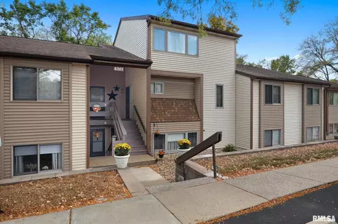 6242 N Allen Rd, Peoria, IL 61614