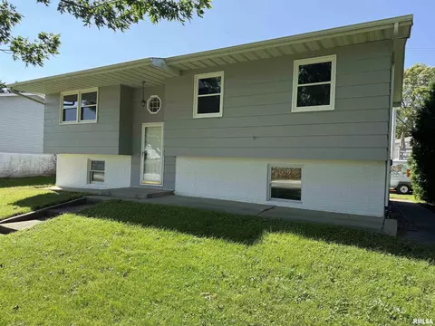 104 Il Route 84 S, Cordova, IL 61242
