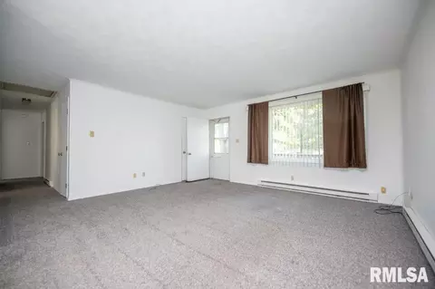 Living - 216 E Glendale St, Manito, IL 61546 photo 1 of 7