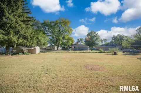 Exterior - 216 E Glendale St, Manito, IL 61546 photo 5 of 5