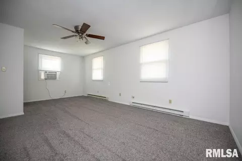 Living - 216 E Glendale St, Manito, IL 61546 photo 7 of 7