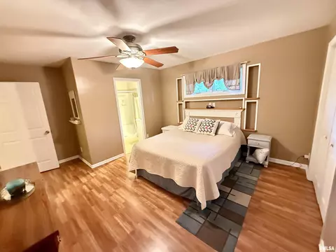 608 W Burton Ave, Eureka, IL 61530 photo 12