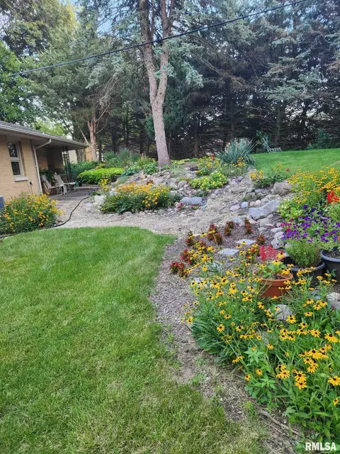 608 W Burton Ave, Eureka, IL 61530 photo 23