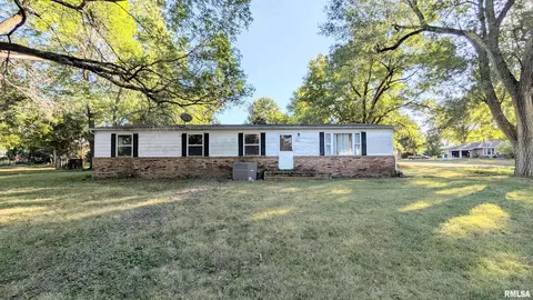 210 W Olive St, Minier, IL 61759