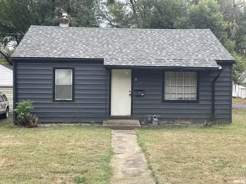 2424 W Millman St, Peoria, IL 61605