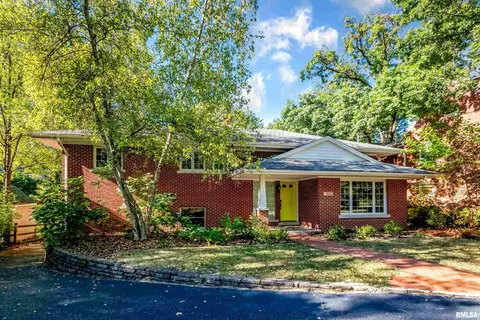 5535 N Prospect Rd, Peoria, IL 61614