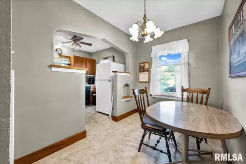 511 E Pasadena Ave, Peoria, IL 61603 photo 4
