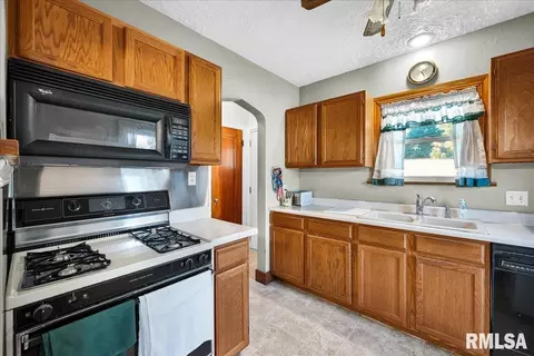511 E Pasadena Ave, Peoria, IL 61603 photo 6