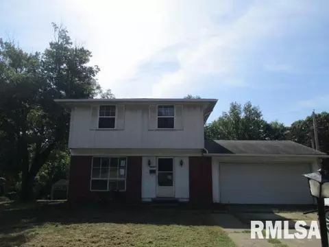 5000 W Woodfern Rd, Peoria, IL 61607