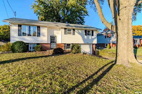 313 W South St, Tremont, IL 61568